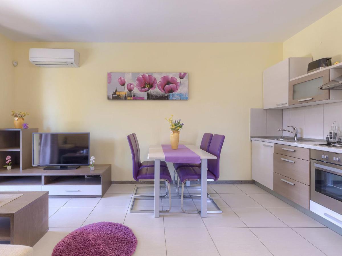 Holiday Home Linden Tree By Interhome بولا المظهر الخارجي الصورة